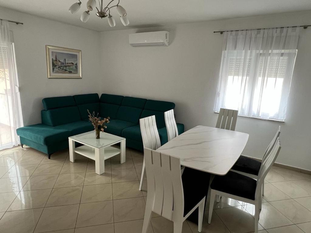 Apartments Purkovic Vodice Exterior foto